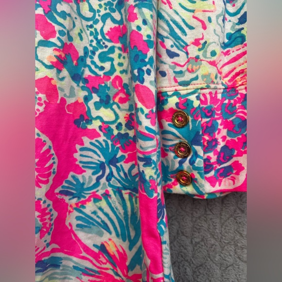 Lilly Pulitzer Alinda Top with a boat neck and 3/4 length sleeves size Medium - Picture 5 of 7